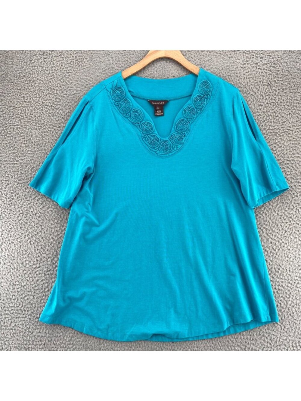 Multiples Top Womens Large Blue Roses Sweetheart Neck Short Slit Sleeve Knit Tee